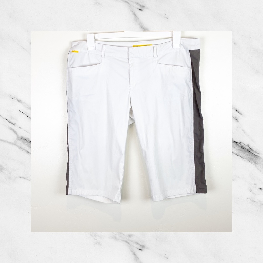Lolë Pursuit 2 Walk White Shorts